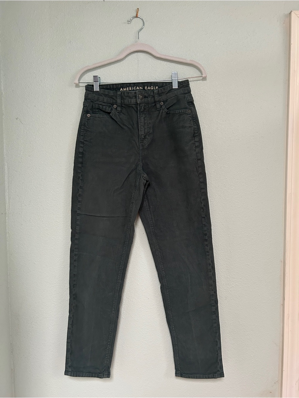 American Eagle Outfitters High-Rise Green Straight Mom Jeans
